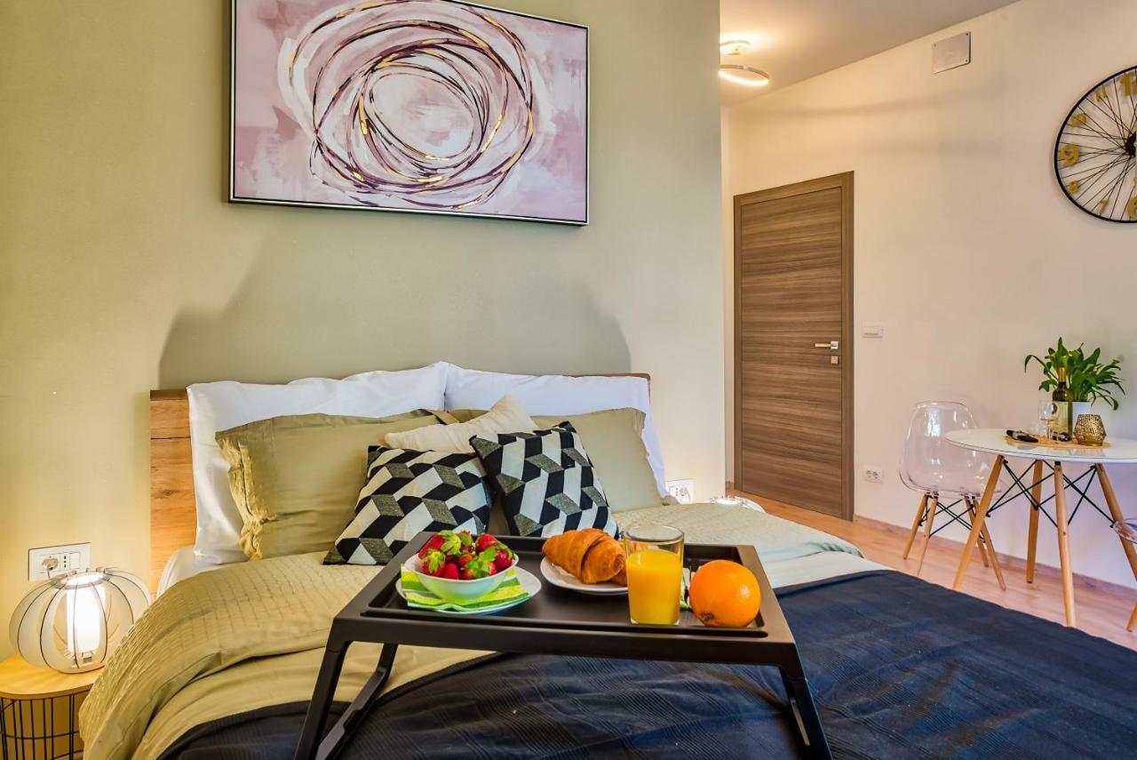 Apartma Parkside With Free Parking *