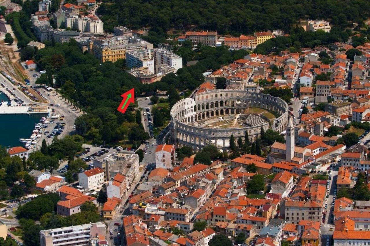 Parkside With Free Parking Pula